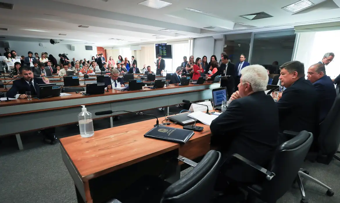 Comissão do Senado adia votação do PL da Inteligência Artificial - (crédito: EBC) Comissão do Senado adia votação do PL da Inteligência Artificial - (crédito: EBC)