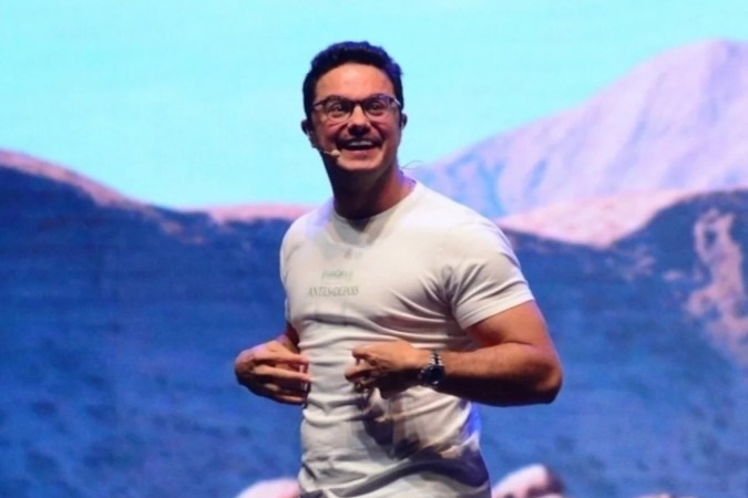 Esperta, SBT surfa no sucesso de Deive Leonardo e contrata o pregador evangélico -  (crédito: Obeservatório da TV)