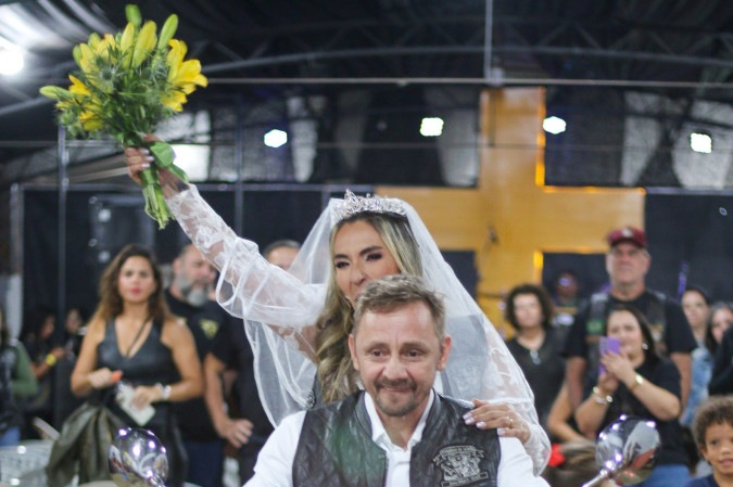 o Casamento religioso de Leandra Cozac e Franco