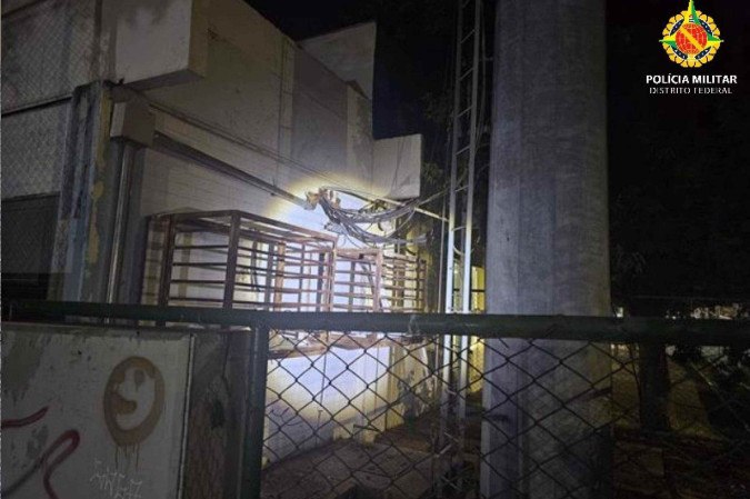 Suspeito de furtar fios em paróquia é detido novamente - (crédito: PMDF/Divulgação) Suspeito de furtar fios em paróquia é detido novamente - (crédito: PMDF/Divulgação)