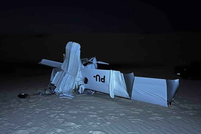 Avião cai nos lençóis maranhenses e dois jovens que estavam na aeronave faleceram - (crédito: reprodução) Avião cai nos lençóis maranhenses e dois jovens que estavam na aeronave faleceram - (crédito: reprodução)