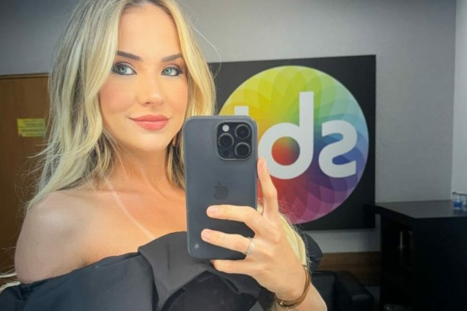 Gabi Martins surge de biquÃ­ni em selfie e exibe decote saliente -  (crédito: ObservatÃ³rio dos Famosos)