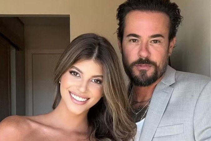 Paulo Vilhena sobre esposa 17 anos mais nova: ‘Mulher é sempre mais madura que o homem’ -  (crédito: Observatório dos Famosos)