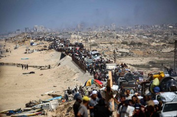 Faixa de Gaza: 2 milhões de pessoas são empurradas de um lugar a outro -  (crédito: Eyad BABA / AFP)