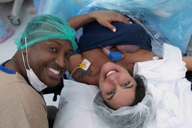 Nasce Bento, primeiro filho de Carol Peixinho e Thiaguinho -  (crédito: Observatório dos Famosos)