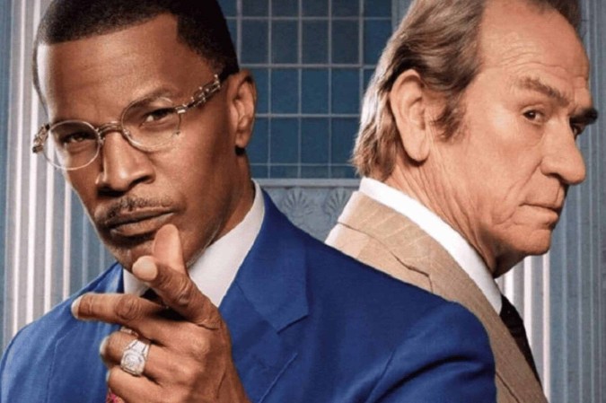 Caso real leva Jamie Foxx e Tommy Lee Jones a confronto contra corporação funerária -  (crédito: Observatório dos Famosos)