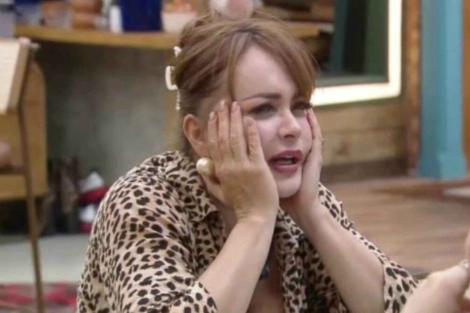 Gaby Spanic resolve dormir nua em A Fazenda 17 e protagoniza flagra -  (crédito: Observatório dos Famosos)