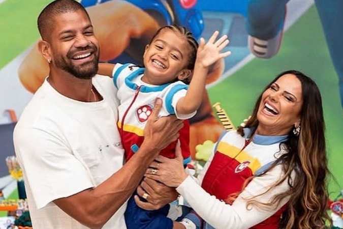 Viviane Araujo surpreende com revelação íntima sobre maternidade: “Não podia guardar para mim” -  (crédito: Observatório dos Famosos)