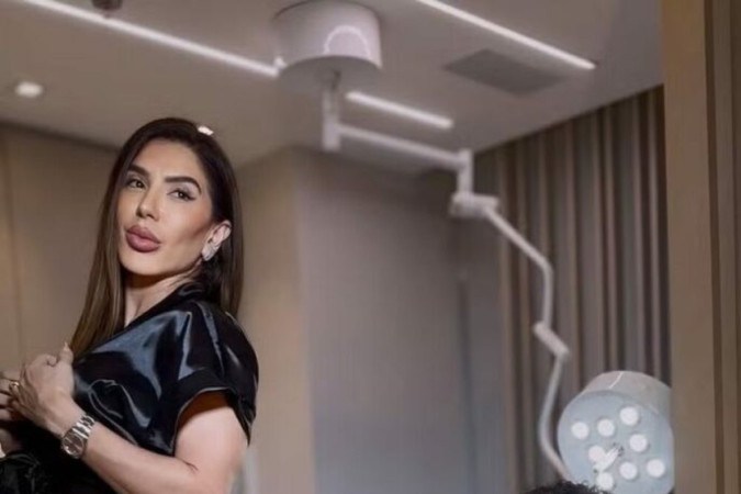 Aos 40, ‘Rainha das supercoxas’ brinca com a idade de seu bumbum: ‘Tem 25’ -  (crédito: Observatório dos Famosos)