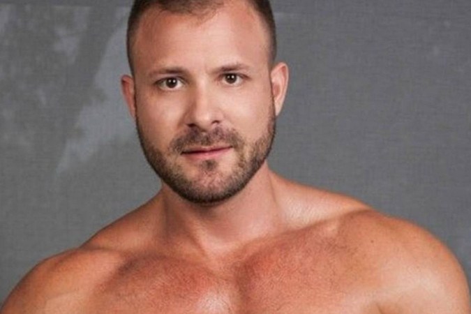 Ator pornô é condenado a quase 20 anos de prisão por pornografia infantil -  (crédito: Observatório dos Famosos)