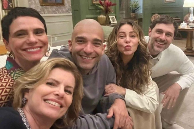 Debora Bloch se despede da família Roitman em Vale Tudo e comove web -  (crédito: Obeservatório da TV)
