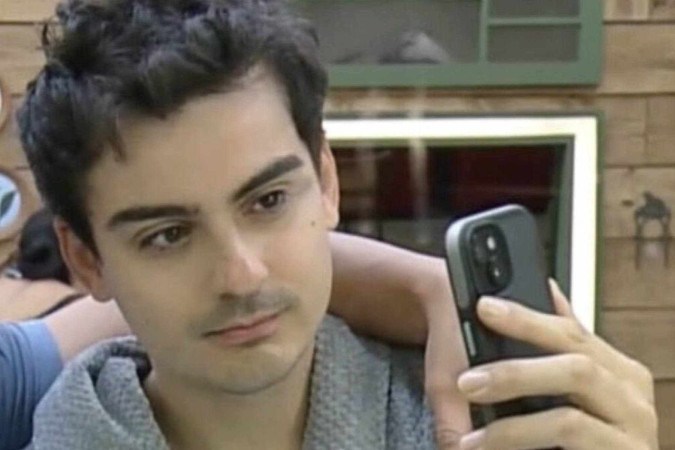 Dudu Camargo surge sem cueca em A Fazenda 17 e protagoniza nude - (crédito: Observatório dos Famosos) Dudu Camargo surge sem cueca em A Fazenda 17 e protagoniza nude - (crédito: Observatório dos Famosos)