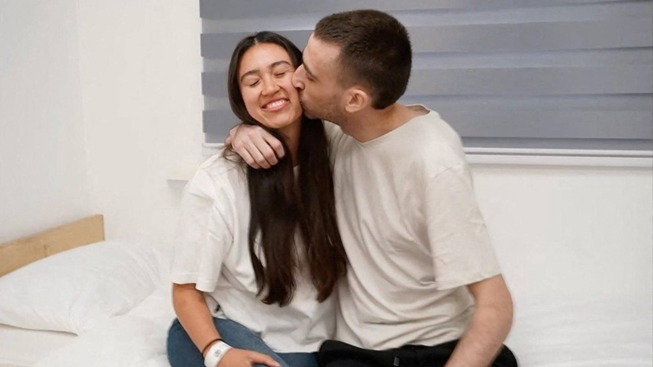 Casal de reféns israelenses mantidos separados se reúne após 738 dias: 'Hora de começar a se curar juntos' 