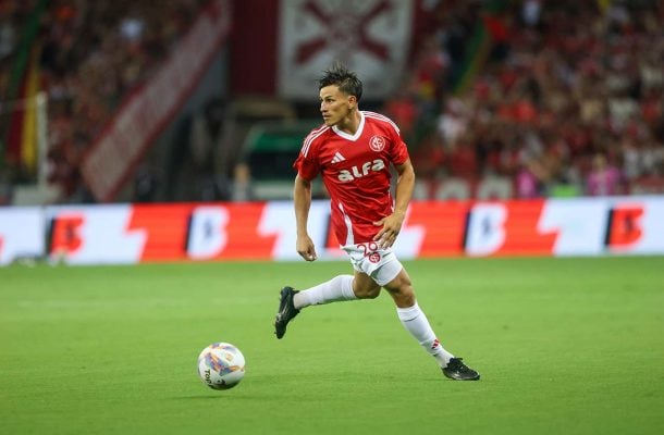 BERNABEI – Demonstrou dificuldade para marcar Negueba, especialmente na jogada do terceiro gol do Mirassol. NOTA  3,5 - Foto :Ricardo Duarte / Internacional