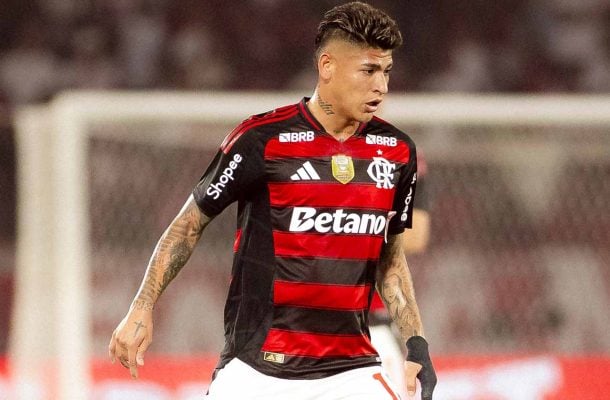 CARRASCAL - Entrou no lugar de Arrascaeta e foi muito bem, participando ativamente do terceiro gol do Flamengo. Cruzamento espetacular para Plata cabecear no canto e fazer 3 a 0. NOTA 7,5. Foto: Adriano Fontes / Flamengo