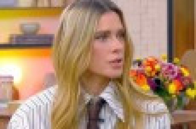 Carolina Dieckmmann fala sobre orgasmo de Leila em Vale Tudo: ‘Não é fácil tocar no assunto’ - (crédito: Observatório dos Famosos) Carolina Dieckmmann fala sobre orgasmo de Leila em Vale Tudo: ‘Não é fácil tocar no assunto’ - (crédito: Observatório dos Famosos)