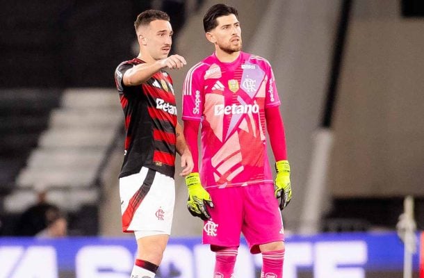 ROSSI - Pouco precisou trabalhar. Quando testado, foi muito bem, agarrando com segurança e saindo muito bem com a bola. NOTA 7,0. Foto: Adriano Fontes / Flamengo