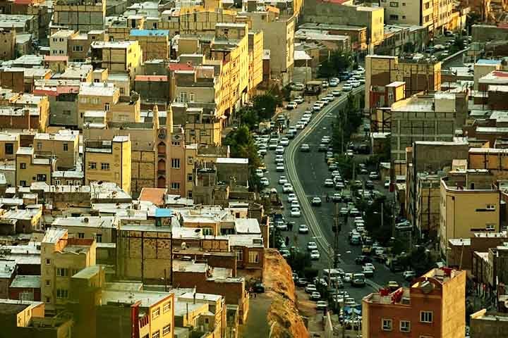 Historicamente, o território do Azerbaijão tem sido uma encruzilhada de civilizações, com influência persa, turca, árabe, mongol e russa.