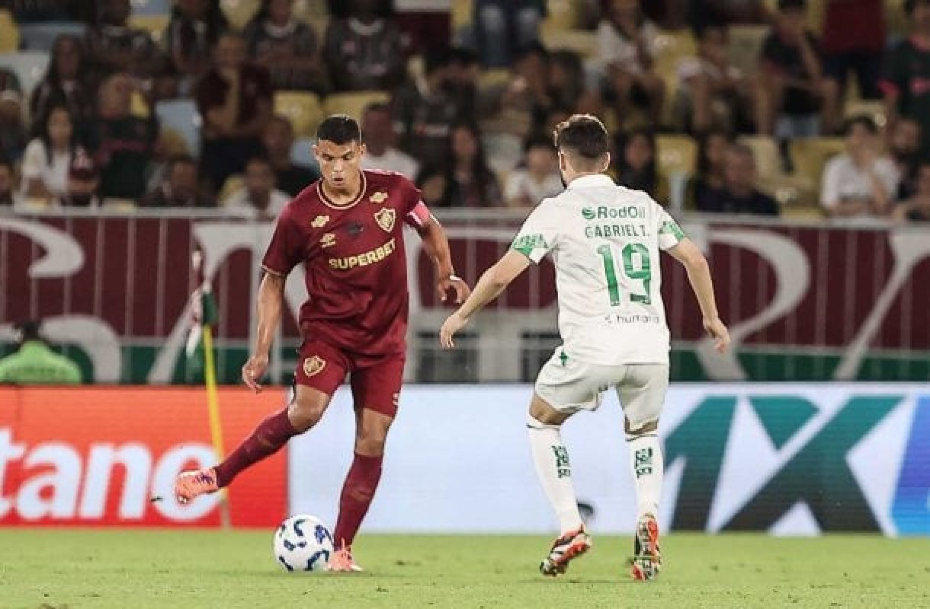 Thiago Silva marca no fim, Fluminense vence o Juventude e segue na briga pelo G6