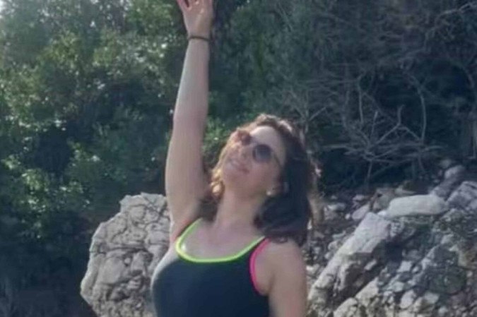 Regiane Alves posa de maiô e compartilha reflexão sobre viver intensamente -  (crédito: Observatório dos Famosos)