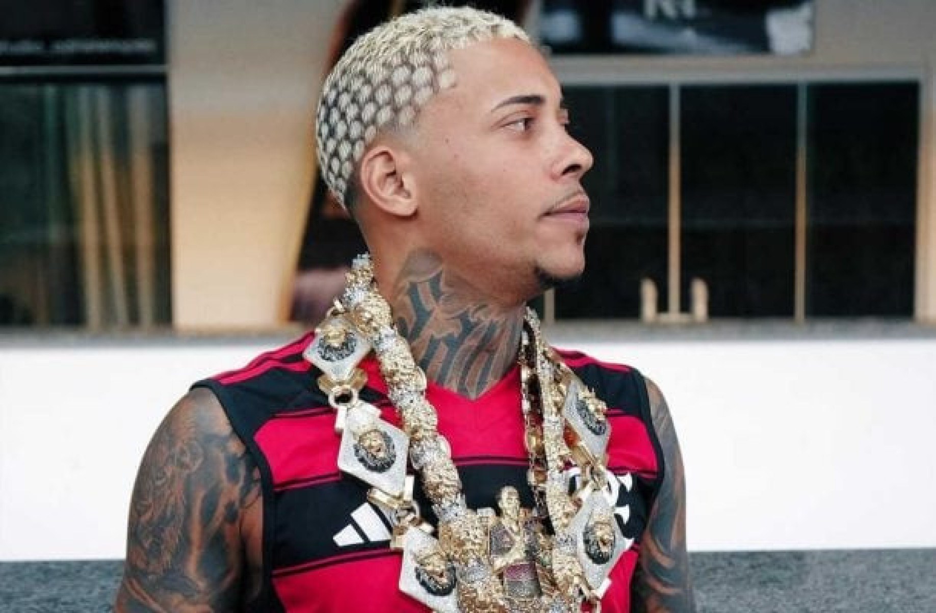 MC Poze do Rodo fica na bronca com elenco do Flamengo em vitória sobre o Botafogo