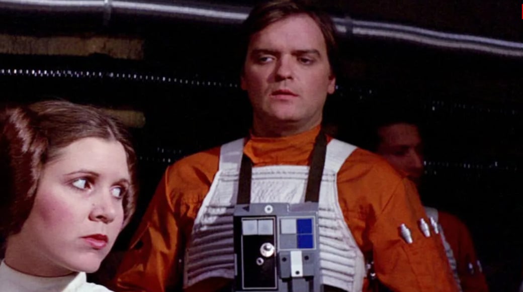 O ator Angus MacInnes - nascido em 1947 e falecido em 2024, interpretou Jon “Dutch” Vander em 