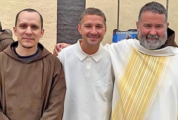 O astro de Hollywood havia decidido buscar na vida religiosa um meio de dar fim a uma trajetória pessoal e profissional repleta de polêmicas.