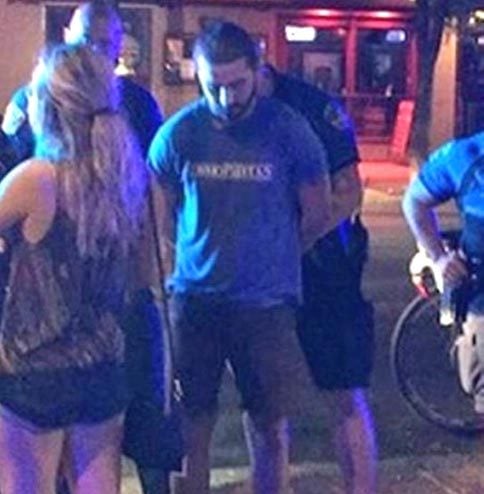 Em 2015, LaBeouf foi preso por intoxicação pública durante um festival de música no Texas. De acordo com o site TMZ, ele estava 