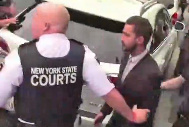 Dois anos depois, ele foi preso novamente por embriaguez e desordem pÃºblica. AtÃ© mesmo em uma farmÃ¡cia o ator chegou a ser detido por causar tumulto sob efeito de Ã¡lcool. 