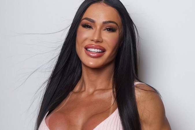 Após cirurgia, Gracyanne Barbosa volta ao vácuo abdominal: “Estou com dificuldade” - (crédito: Observatório dos Famosos) Após cirurgia, Gracyanne Barbosa volta ao vácuo abdominal: “Estou com dificuldade” - (crédito: Observatório dos Famosos)