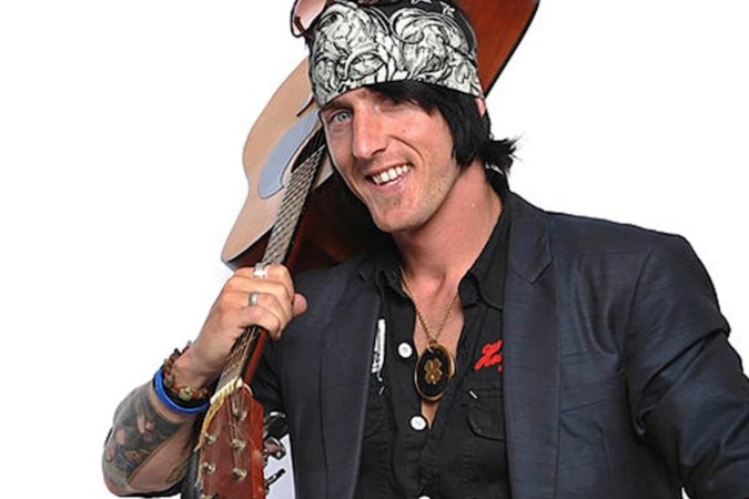 Ex-Ídolo é detido após suposto ato sexual com menor de idade -  (crédito: Observatório dos Famosos)