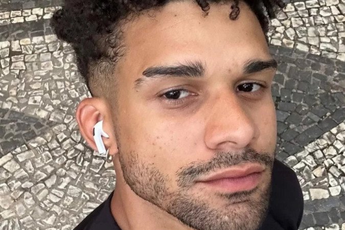 Sardinha em Vale Tudo, Lucas Leto vira apresentador na Globo -  (crédito: Obeservatório da TV)