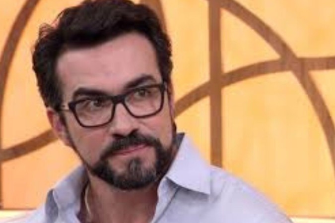 Padre FÃ¡bio de Melo desabafa sobre luta contra doenÃ§a crÃŽnica: “Ã? terrÃ­vel” -  (crédito: ObservatÃ³rio dos Famosos)