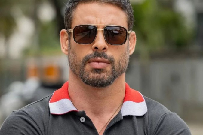 Com tatuagem à mostra, Cauã Reymond surge em série criada por ele para o Globoplay -  (crédito: Obeservatório da TV)