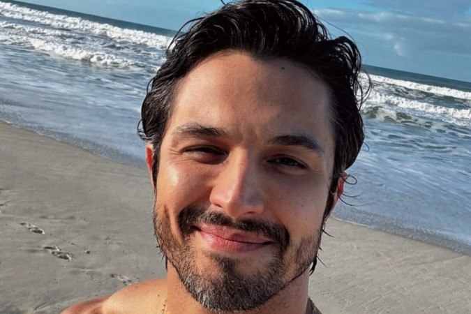 Galã de Três Graças, Romulo Estrela dá detalhes de marmita para manter físico sarado -  (crédito: Observatório dos Famosos)