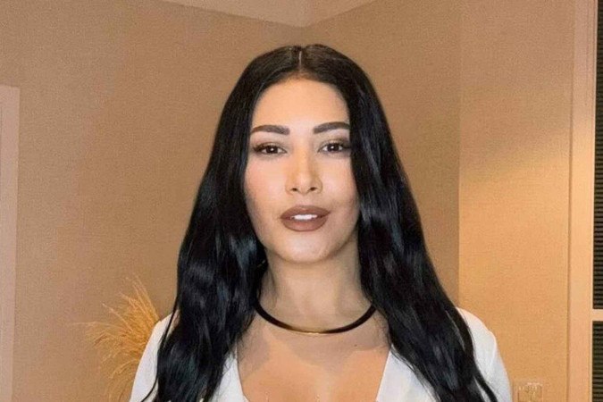 Simaria exibe suas curvas usando maiô vermelho coladinho e faz clima esquentar nas redes sociais -  (crédito: Observatório dos Famosos)