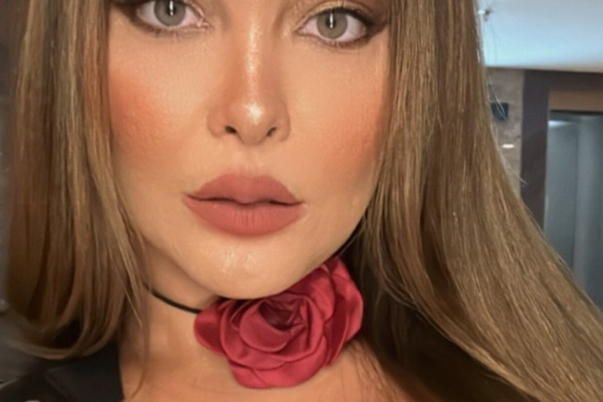 Geisy Arruda surge sem sutiã em look e detalhe chama atenção -  (crédito: Observatório dos Famosos)