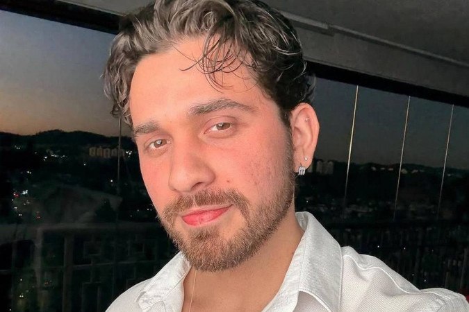 Gustavo Mioto fala sobre vida amorosa e curiosidade do público após término com Ana Castela -  (crédito: Observatório dos Famosos)