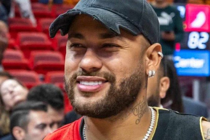 Após nova lesão, sensitiva explica situação de Neymar: ‘Amarração’ -  (crédito: Observatório dos Famosos)