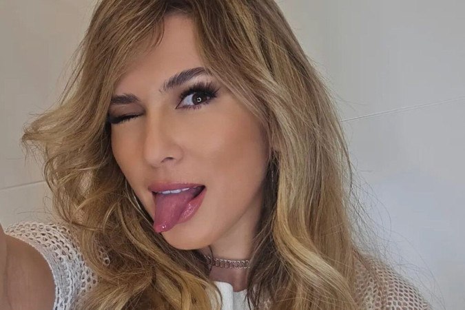 Lívia Andrade abre o jogo sobre plásticas no corpo e dá close na web: “Revisãozinha” -  (crédito: Observatório dos Famosos)