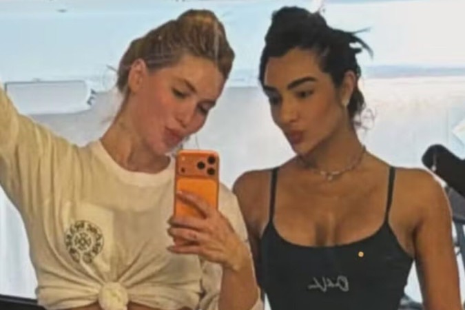 De microshort, Virginia posa após treinar e exibe barriga trincada -  (crédito: Observatório dos Famosos)