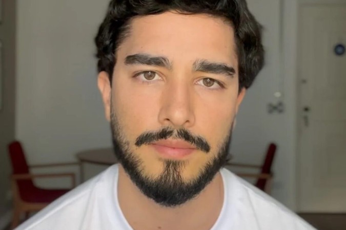 Leo Bittencourt abre ocorrência após ser perseguido por stalker -  (crédito: Observatório dos Famosos)