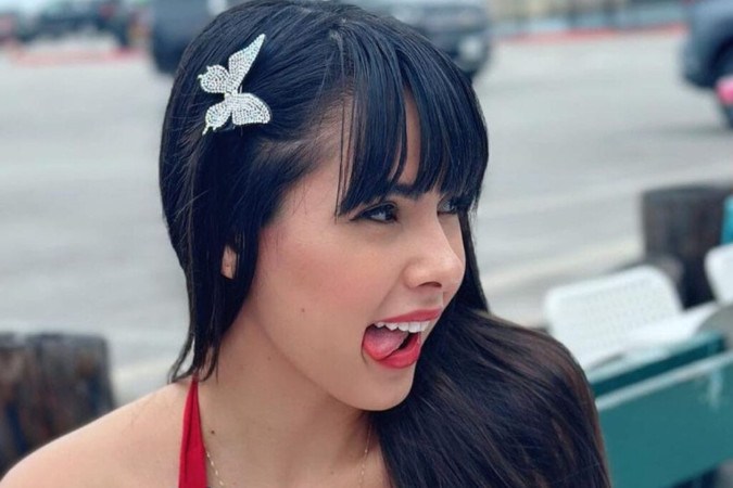 Juliana Bonde surge comportada em foto rara, mas bumbum grandão rouba a cena: “Clima esquentou” -  (crédito: Observatório dos Famosos)