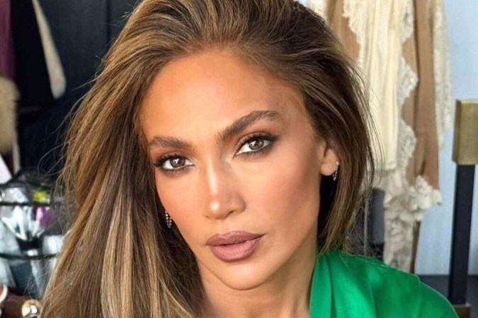 De biquíni, Jennifer Lopez relembra performance em show e corpo sarado rouba a cena -  (crédito: Observatório dos Famosos)