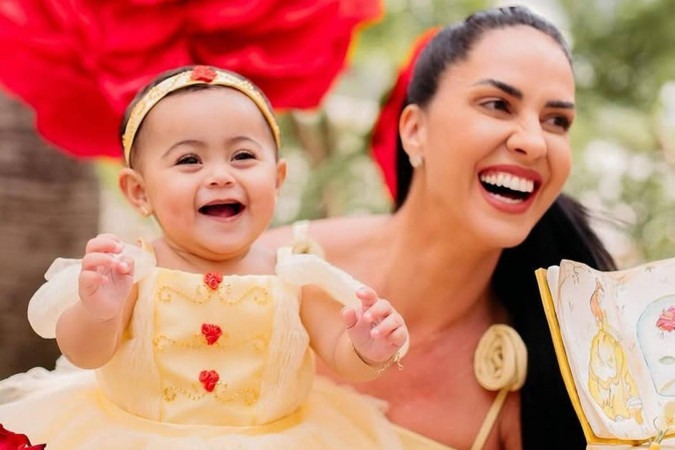 Graciele Lacerda detalha rotina com a filha com ajuda de babá: “Sofro quando não consigo” -  (crédito: Observatório dos Famosos)