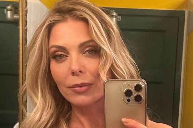 Sheila Mello protagoniza ensaio sensual e impressiona com fotos nua: “Minha intimidade” -  (crédito: Observatório dos Famosos)