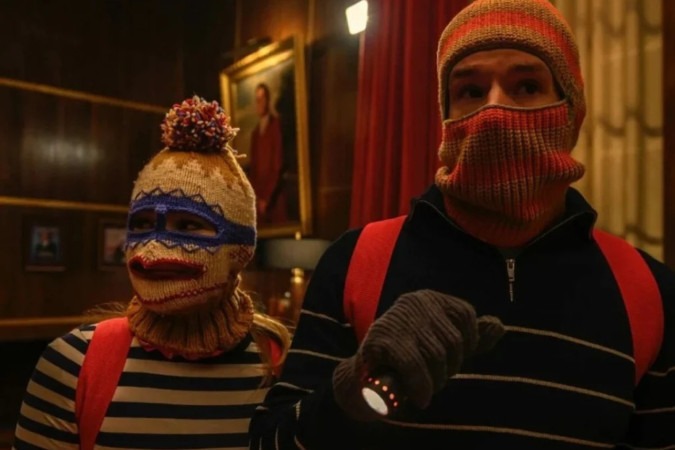 Feliz Natal e um Próspero Assalto domina a Netflix com humor, tensão e clima festivo -  (crédito: Obeservatório da TV)