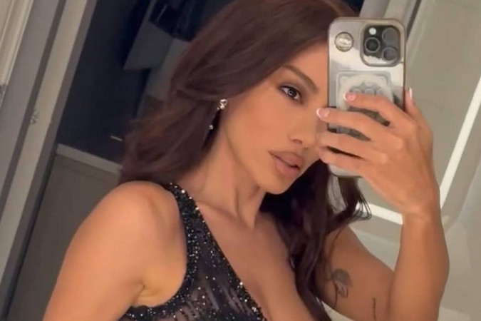 Anitta revela nova fase de autoconhecimento e mudanças após meditação: “Achava que tudo era macumba” -  (crédito: Observatório dos Famosos)