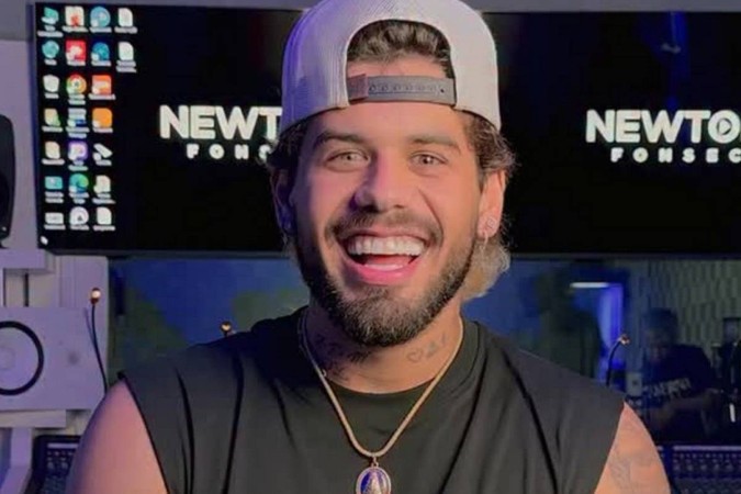 Zé Felipe esclarece polêmica após gafe em premiação e nega boatos sobre alfabetização -  (crédito: Observatório dos Famosos)