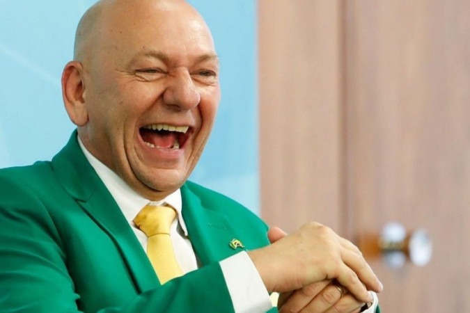 Furiosos, bolsonaristas exigem que a Havan deixe de patrocinar programas do SBT -  (crédito: Obeservatório da TV)